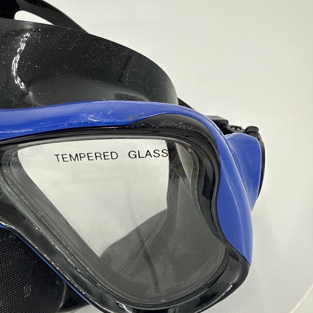 Dual Lens Scuba Mask/Dive Mask for Snorkeling &‎ Scuba Diving-Tempered Glass - Picture 3 of 7